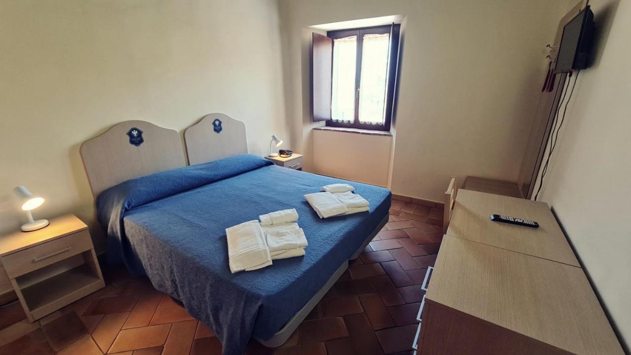 Borgo De' Varano By Hotel I Duchi Camerino Bagian luar foto