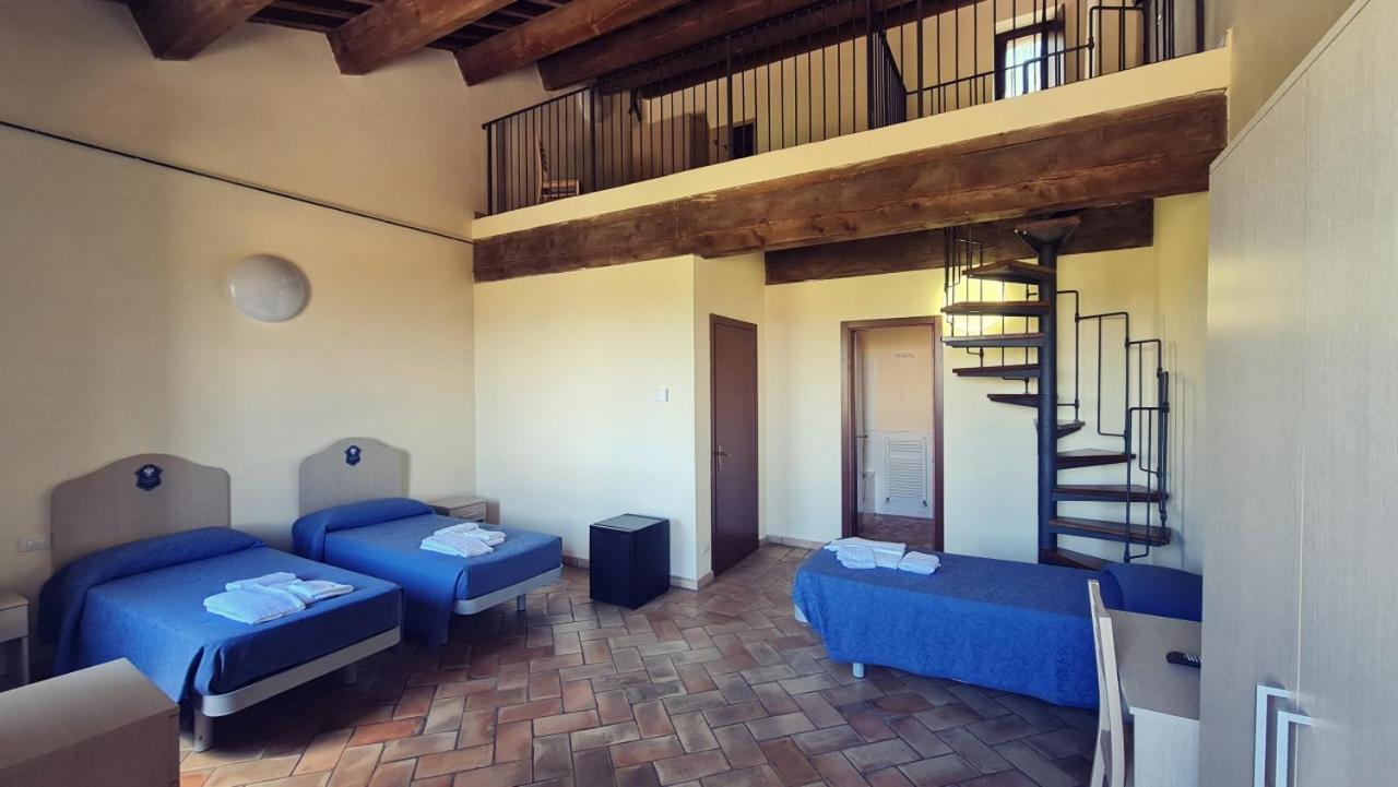 Borgo De' Varano By Hotel I Duchi Camerino Bagian luar foto