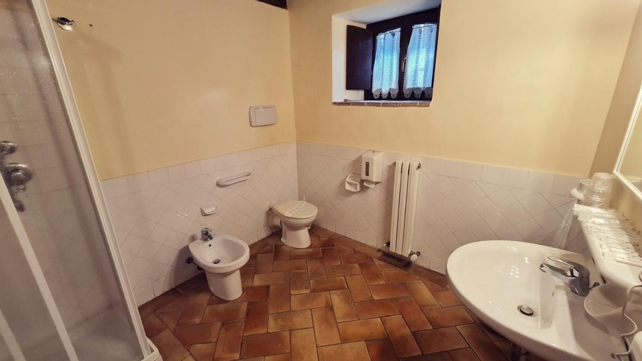 Borgo De' Varano By Hotel I Duchi Camerino Bagian luar foto